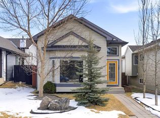 28 NW Covington Close NE, Calgary, AB T3K4M2