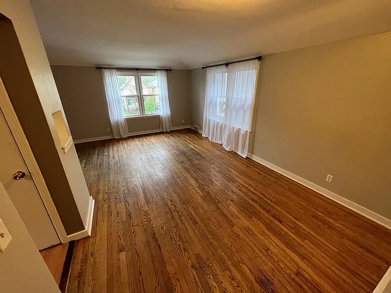 1116 E Dayton St #2 — Photo 6