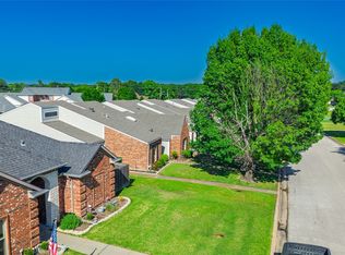 518 Oakridge Dr UNIT 9, Greenville, TX 75402