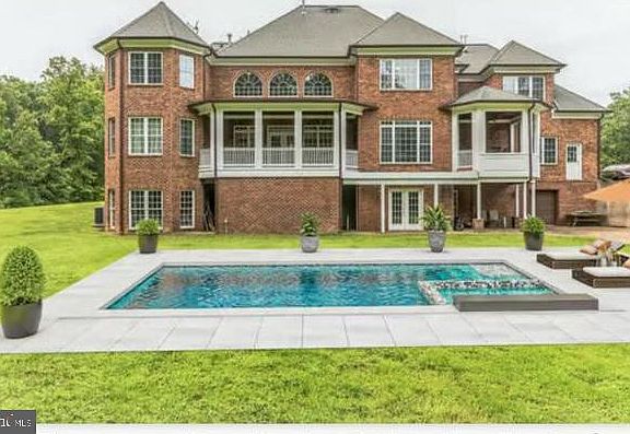 2nd image of 12345 Meadowland Ln