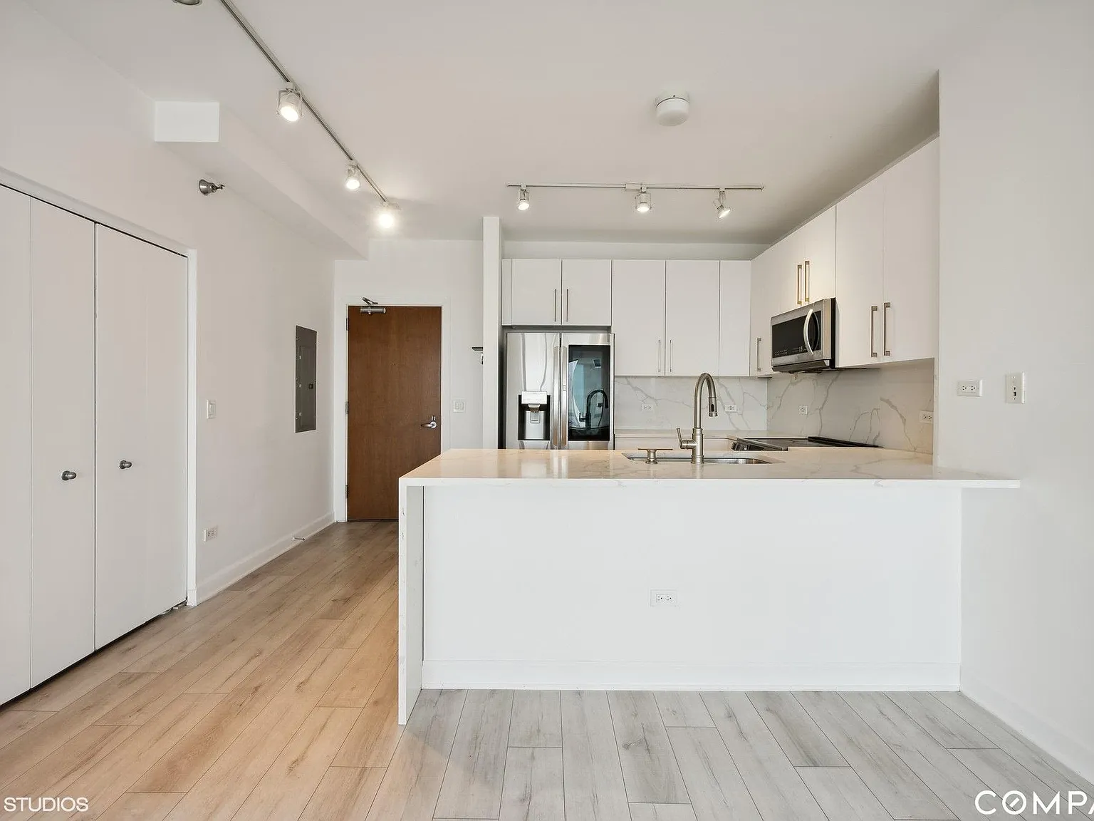2 bed, 1210 sqft, $3,600 — Photo 3