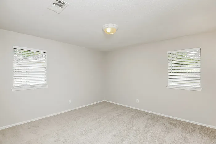 2417 Skyline Dr — Photo 15