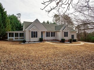 801 Windrush Ln, Seneca, SC 29672