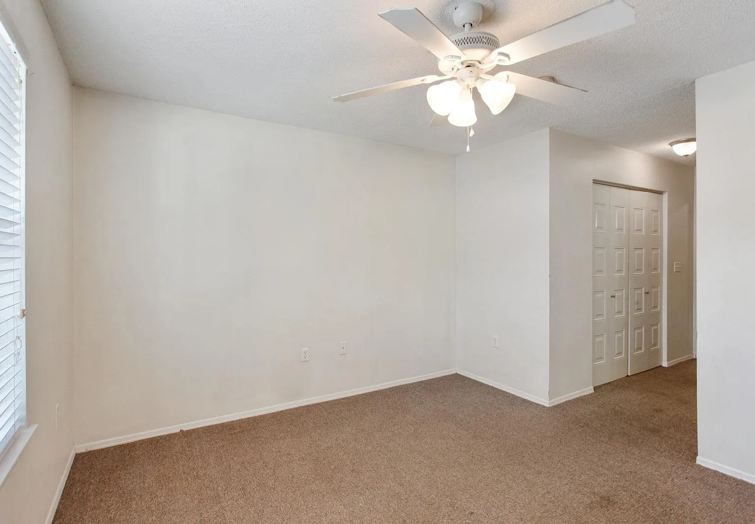12300 Apache Ave — Photo 4