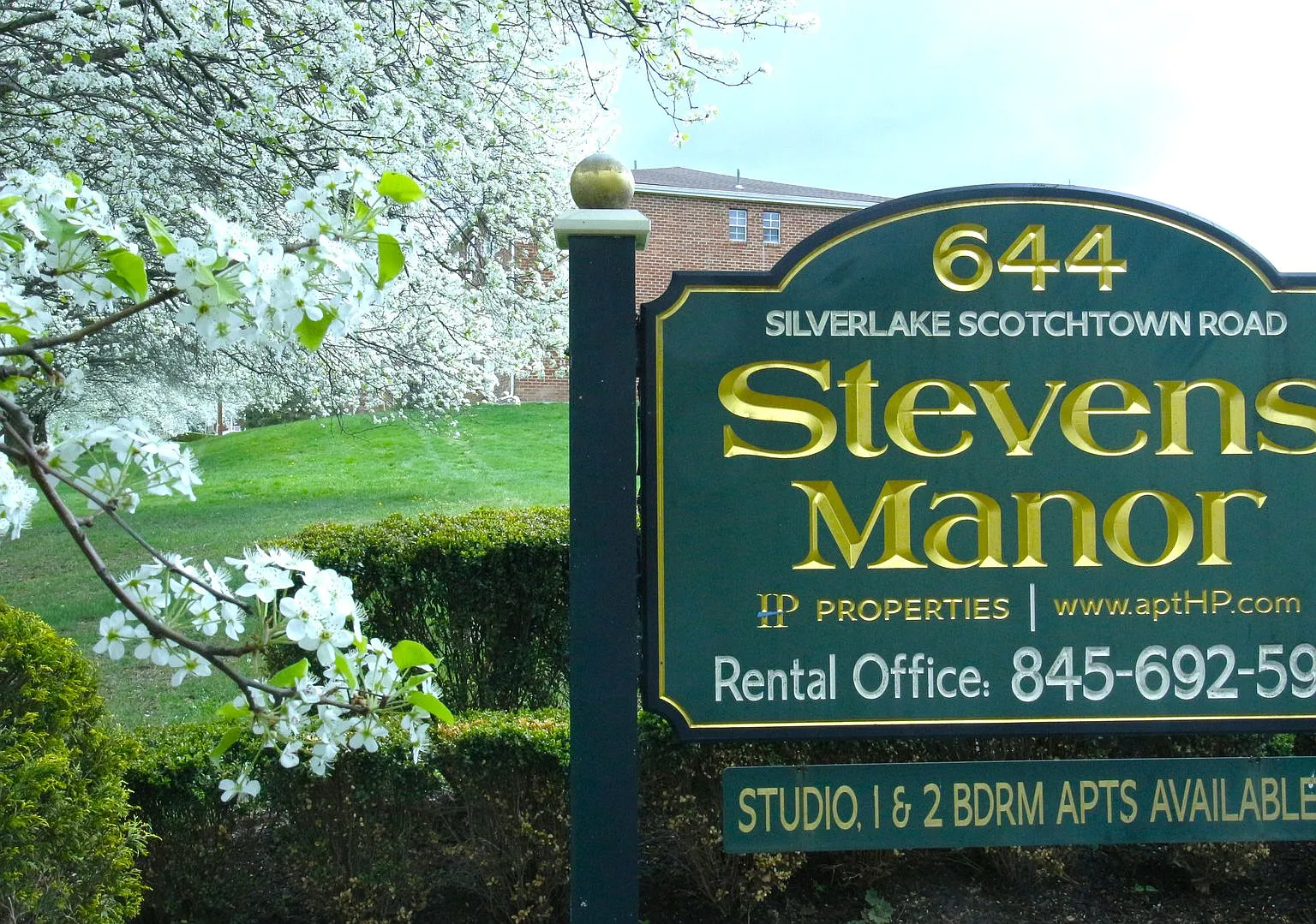 Stevens Manor Apartments — Photo 1