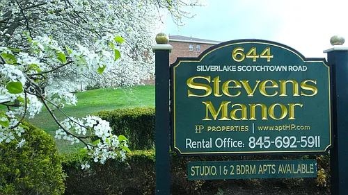 Stevens Manor Apartments Photo 1