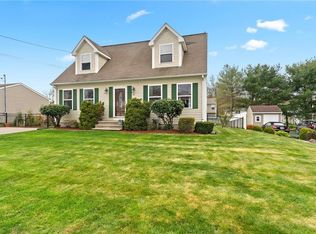 95 Capwell Ave, Woonsocket, RI 02895