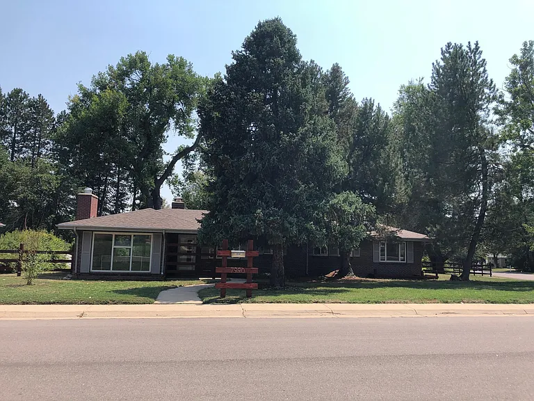 7990 Crest Dr — Photo 13