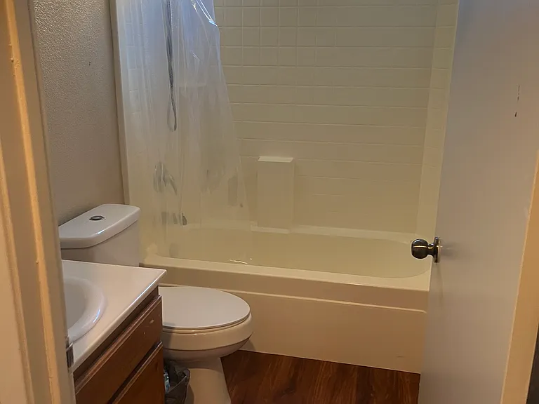 6047 Dresden Way — Photo 4