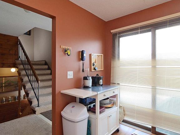 2nd image of 2262 Tower Ct
