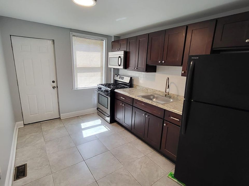 1st image of 4952 Kershaw St