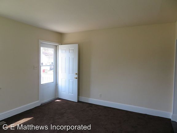 3rd image of 531 Greensville Ave