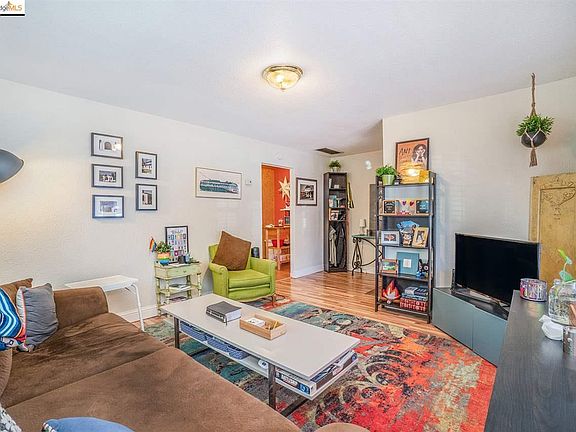 4th image of 514 W 14th St