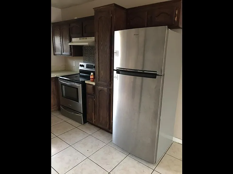 503 Kennedy St #2 — Photo 2