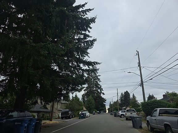 5th image of 11818 14th Ave S