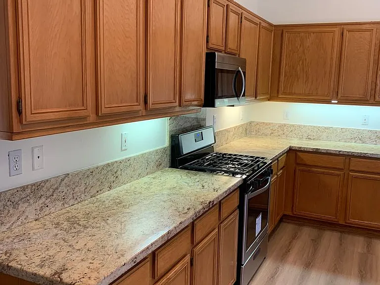 102 Goldenrod Ave — Photo 14