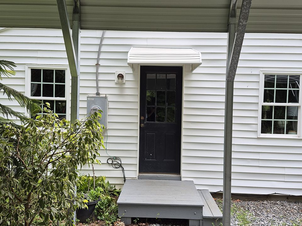 2nd image of 31497 Russel Rd