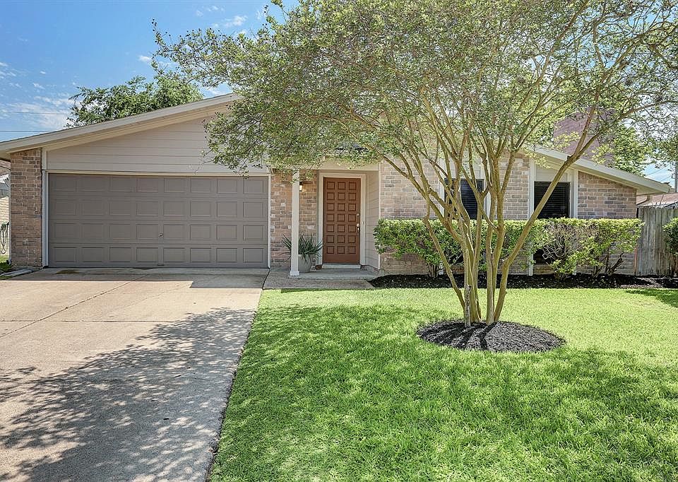 1st image of 16611 Great Glen Dr