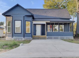 400 W Stewart St, Willis, TX 77378