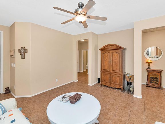 4th image of 2846 W HONOR Court