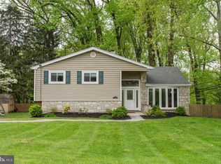 1760 Josie Ln, Havertown, PA 19083