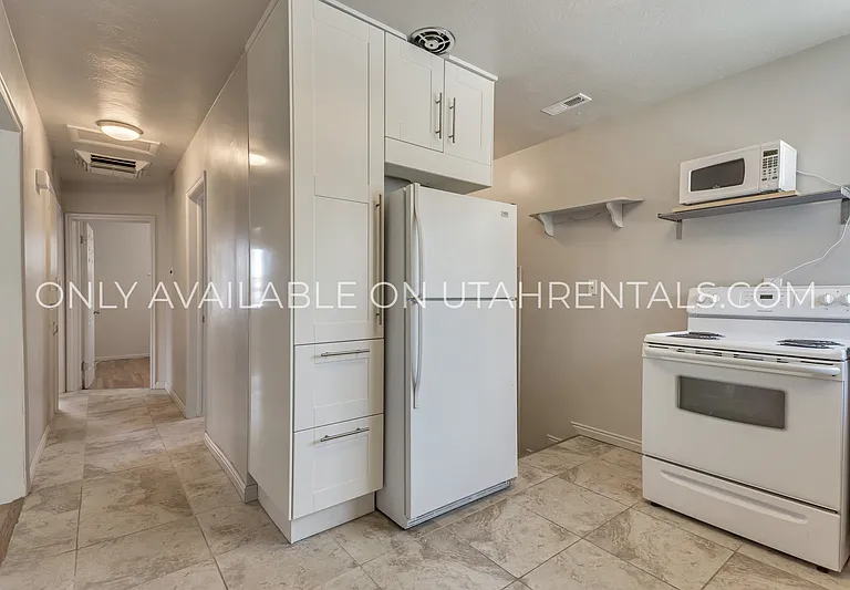 322 E Robert Ave #1 — Photo 6
