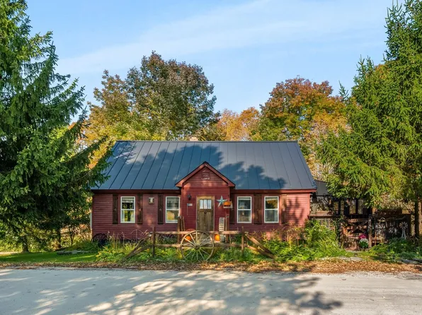 61 Lake Ninevah Road, Mount Holly, VT 05758