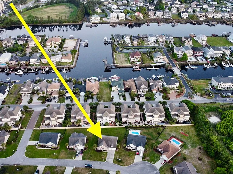 117 Bridgeway Dr — Photo 2