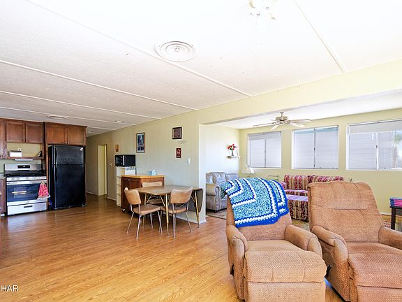 3rd image of 616 W Granada Dr