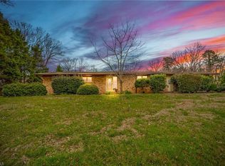 226 Pineridge Dr, High Pt, NC 27262