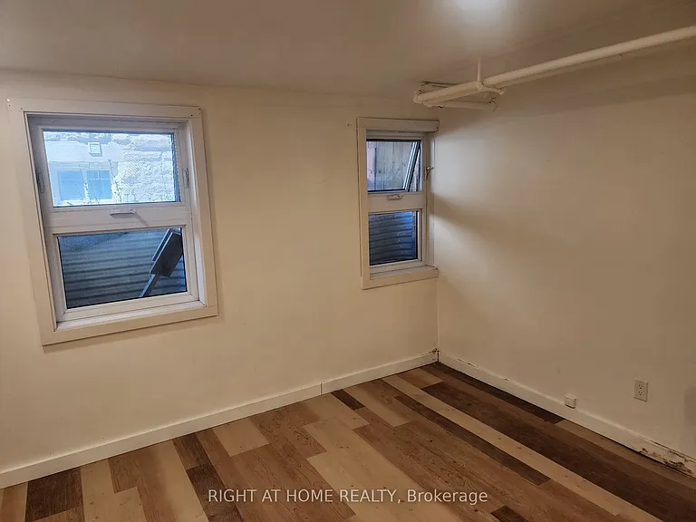 32 High Park Blvd #B2 — Photo 5