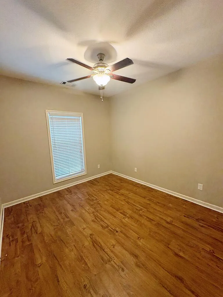 3 bed, 2.0 bath, $1,550 — Photo 3