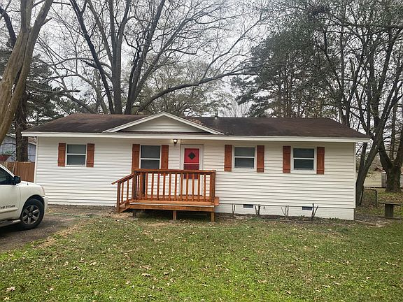 5th image of 2737 Old Country Club Rd