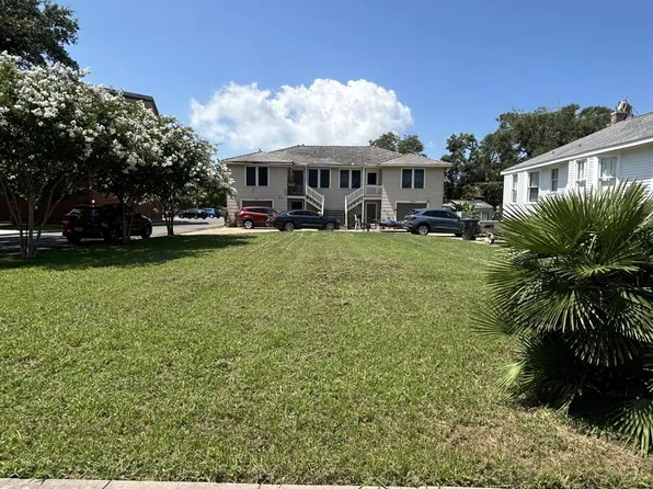 2928 Avenue O, Galveston, TX 77550