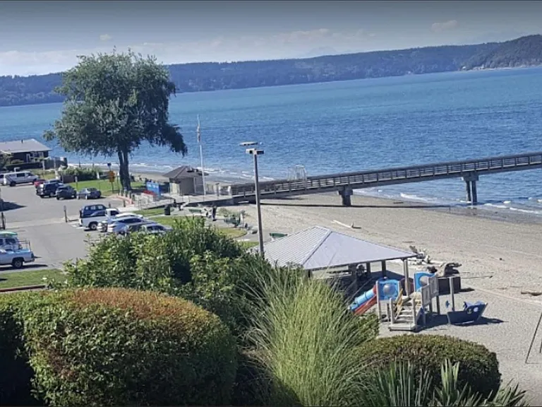 Nearby public dock - another look
