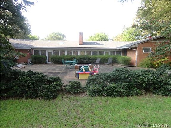 5th image of 5129 Carmel Club Dr