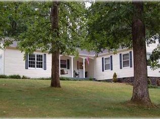 1115 Crown Point Rd W, Signal Mountain, TN 37377