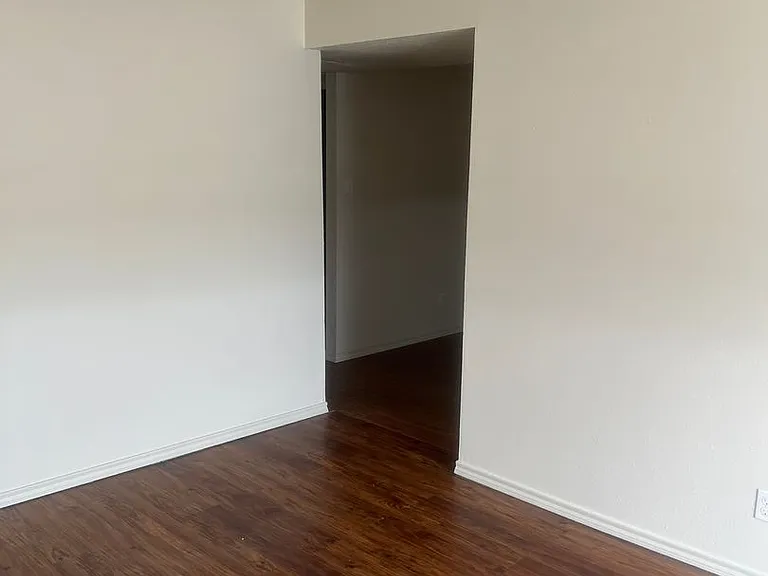 3120 Oak Ln — Photo 5