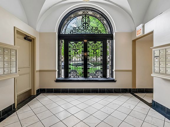 4th image of 1755 E 55th St APT 605