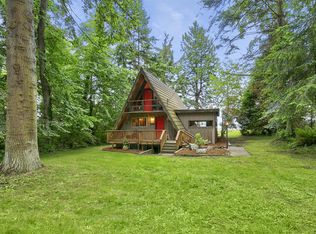 34 N Lip Lip Ln, Nordland, WA 98358