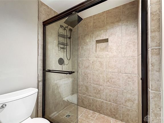 5th image of 160 Gracewood Dr