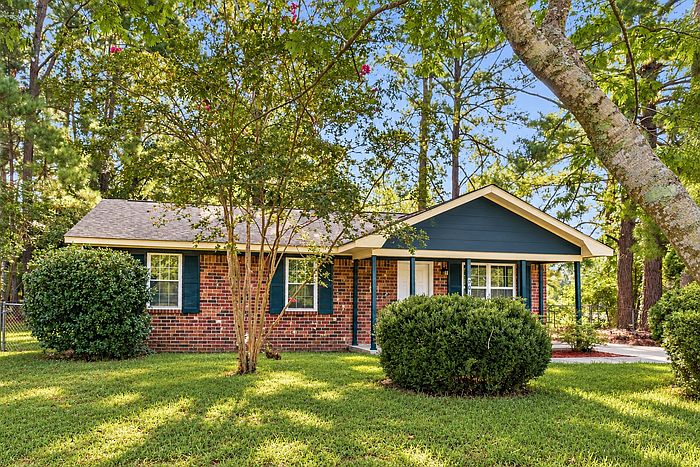 1st image of 301 Bluebell Ave
