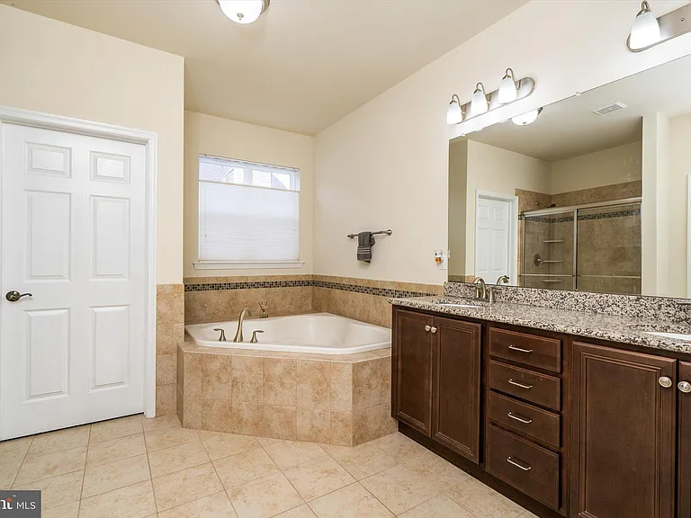 1711 Yearling Ct — Photo 28