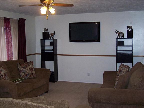 4th image of 146 Cole Ave