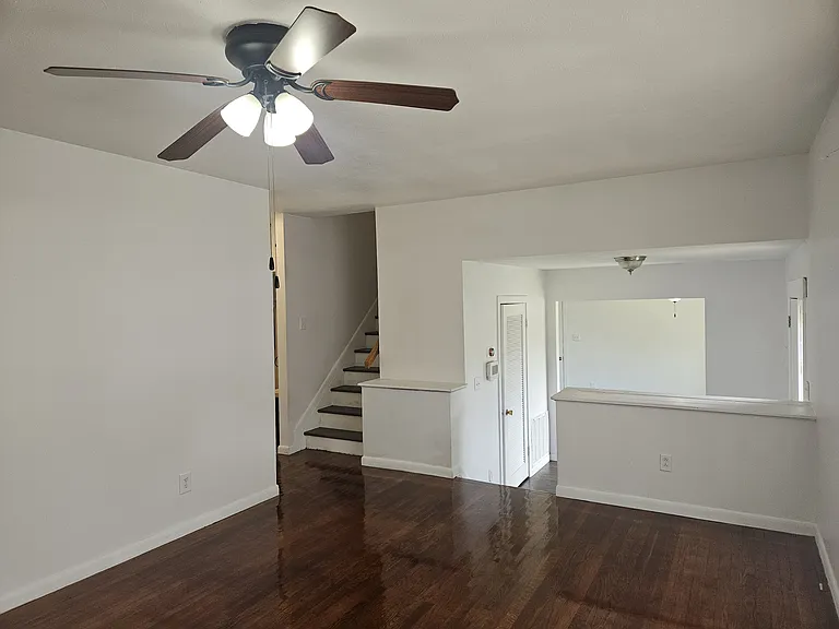 619 Berwick Dr — Photo 3