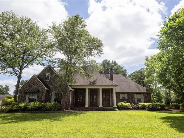 115 Fox Run Dr, Natchitoches, LA 71457