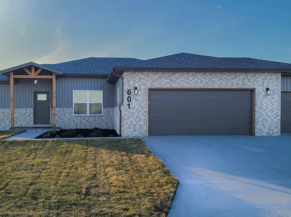 601 N Acacia Avenue, Clever, MO 65631