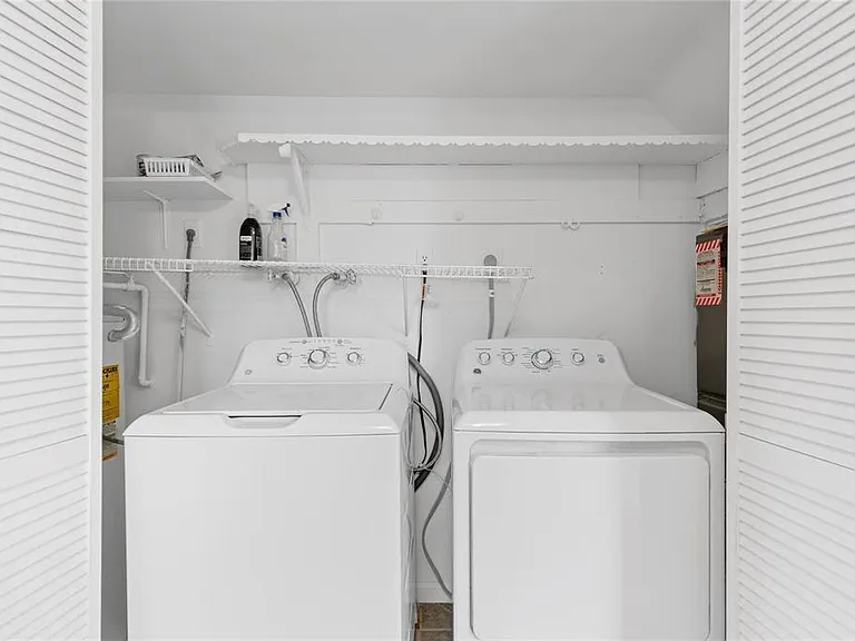 242 Neptune Ave — Photo 6