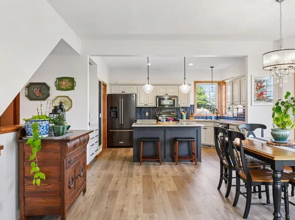 7432 Whitehall Rd, Shakopee, MN 55379