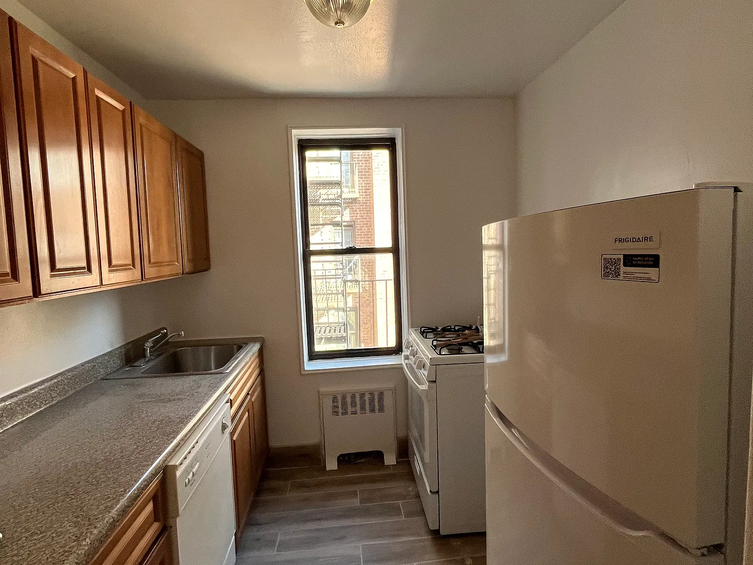 1 bed, $2,100 — Photo 2